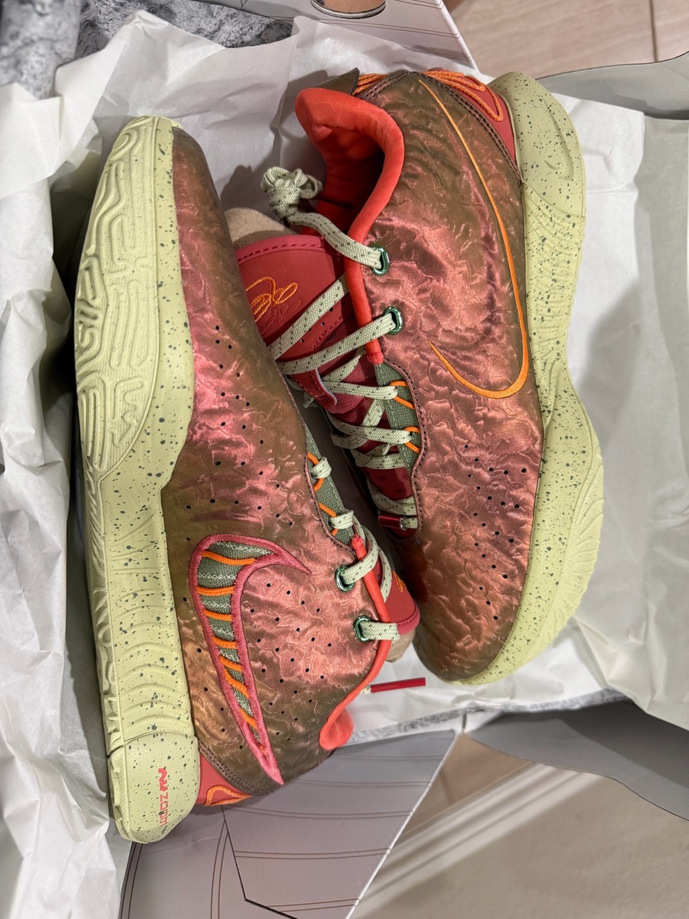 2024 Nike LeBron 21’ Queen Conch